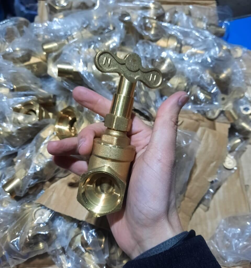 lock shield valve biggest trusted industrial safety item online shop in pakistan by silver string chemicals safety department (1)
