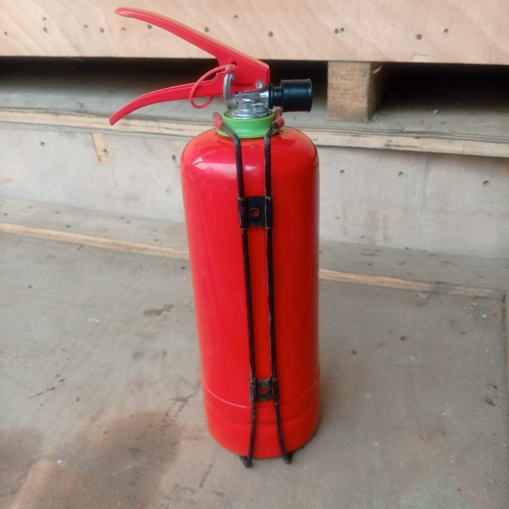 2kg imported extinguisher for solar and car by silver string nationwide delivery pakistan (2)
