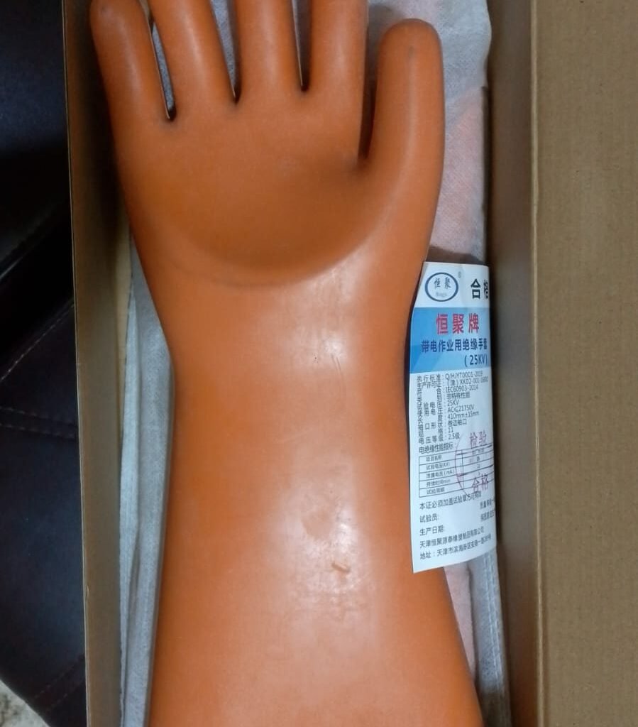 electric rubber gloves by silver string nationwide delivery pakistan (1)
