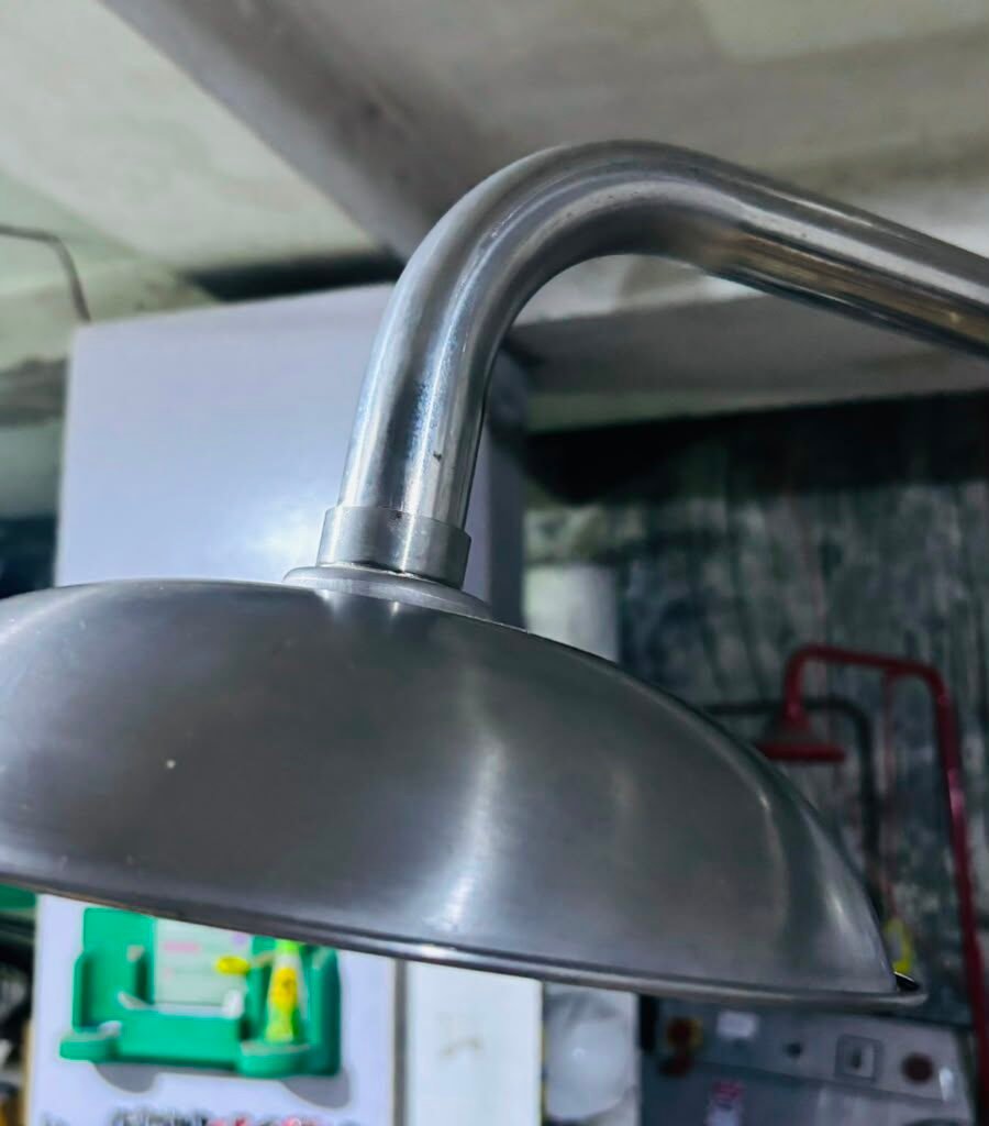 ss201 eyewash & shower station by silver string safety department (1)